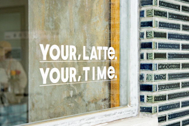クラフトラテ専門店「YOUR, LATTE. YOUR, TIME（ユアラテ ユアタイム